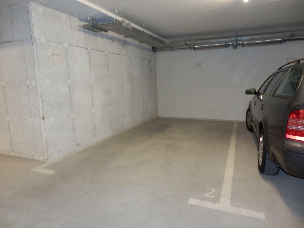 Ferienwohnung Spacious, Modern 1-Bdrm Apt Near Vic & Austria Ctr Wien Exterior foto