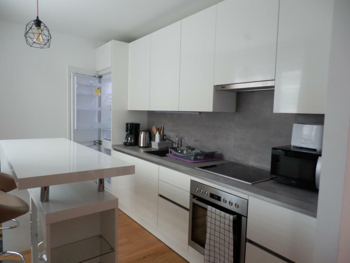 Ferienwohnung Spacious, Modern 1-Bdrm Apt Near Vic & Austria Ctr Wien Exterior foto